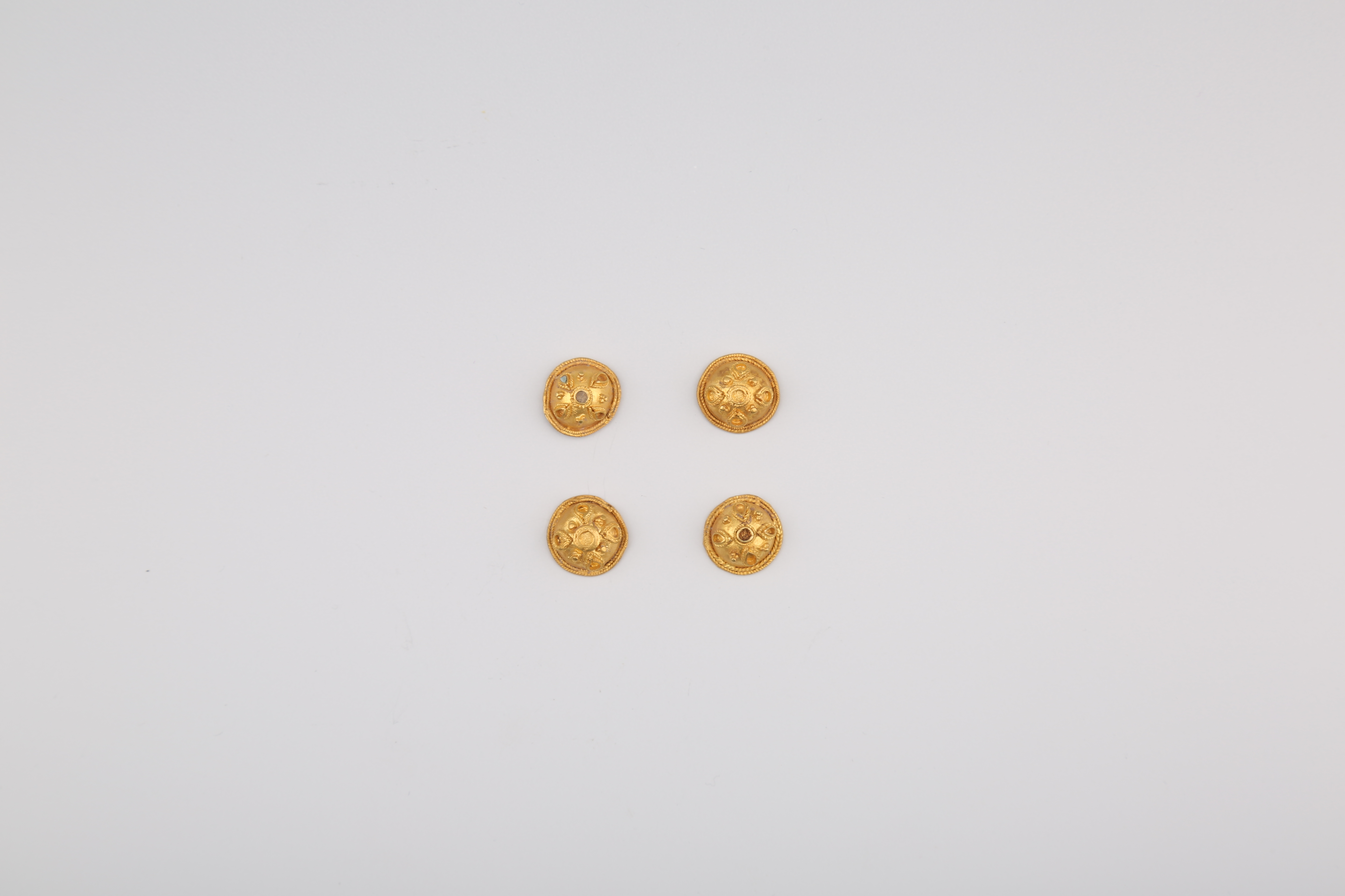 1、金扣饰-正.JPG